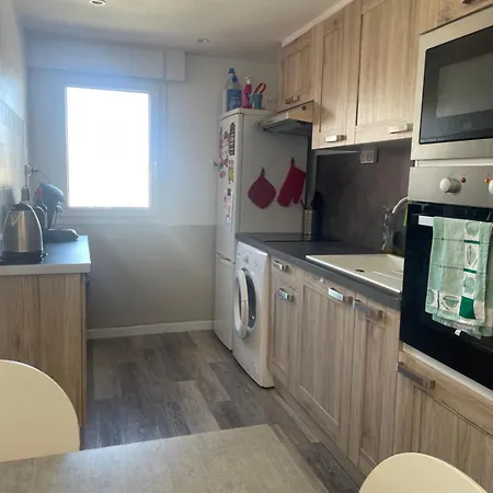 Lumineux - 7 Personnes - Falaises - Port - Parking Apartment